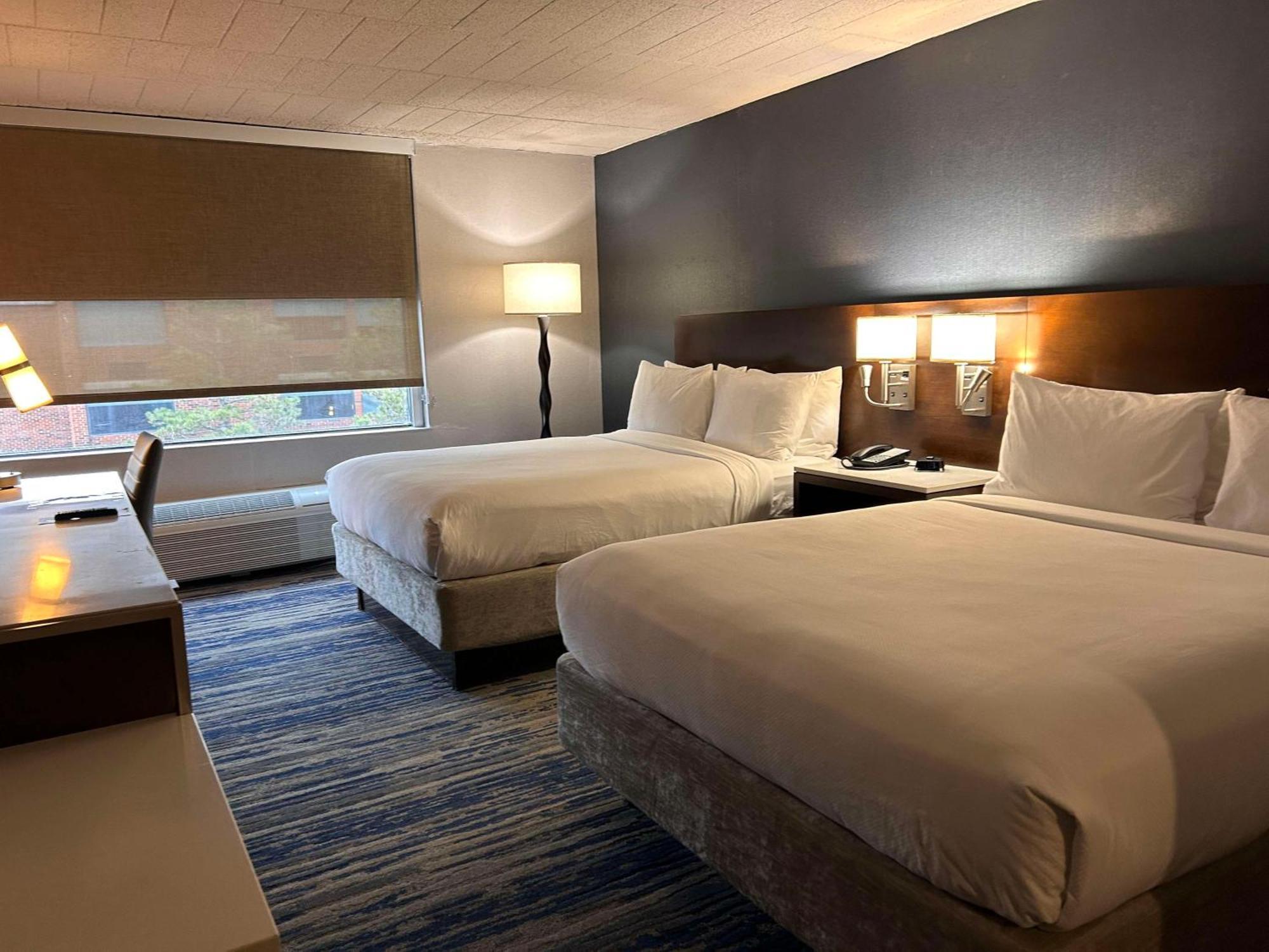 Skyline Hotel Detroit Airport, Surestay Collection By Best Western Romulus Exterior foto