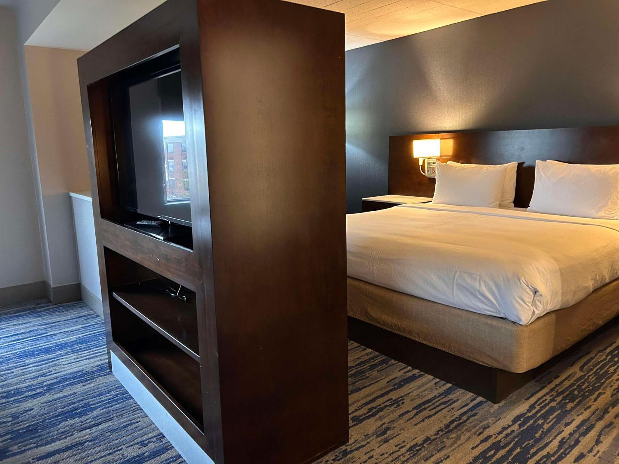 Skyline Hotel Detroit Airport, Surestay Collection By Best Western Romulus Exterior foto