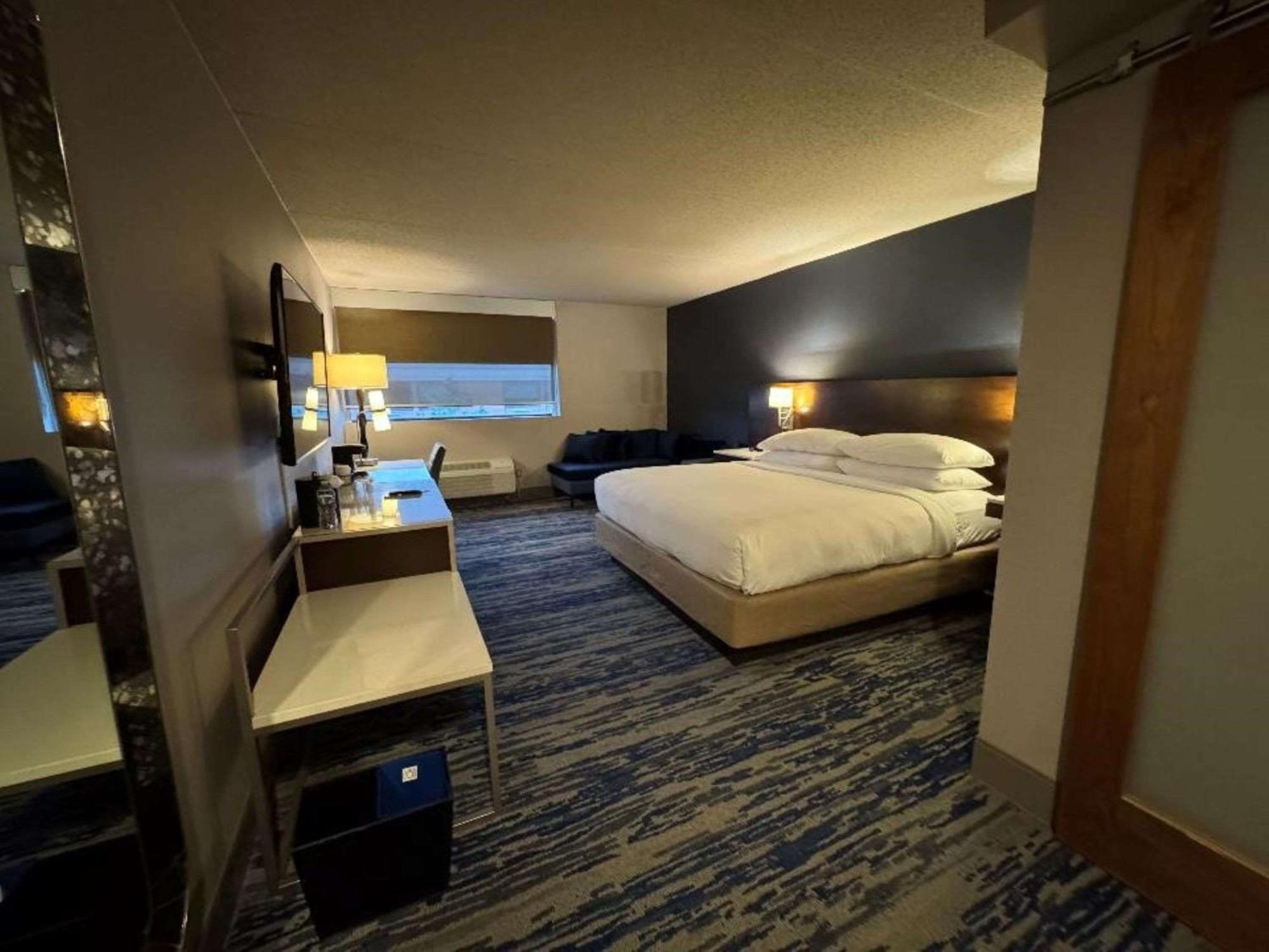 Skyline Hotel Detroit Airport, Surestay Collection By Best Western Romulus Exterior foto